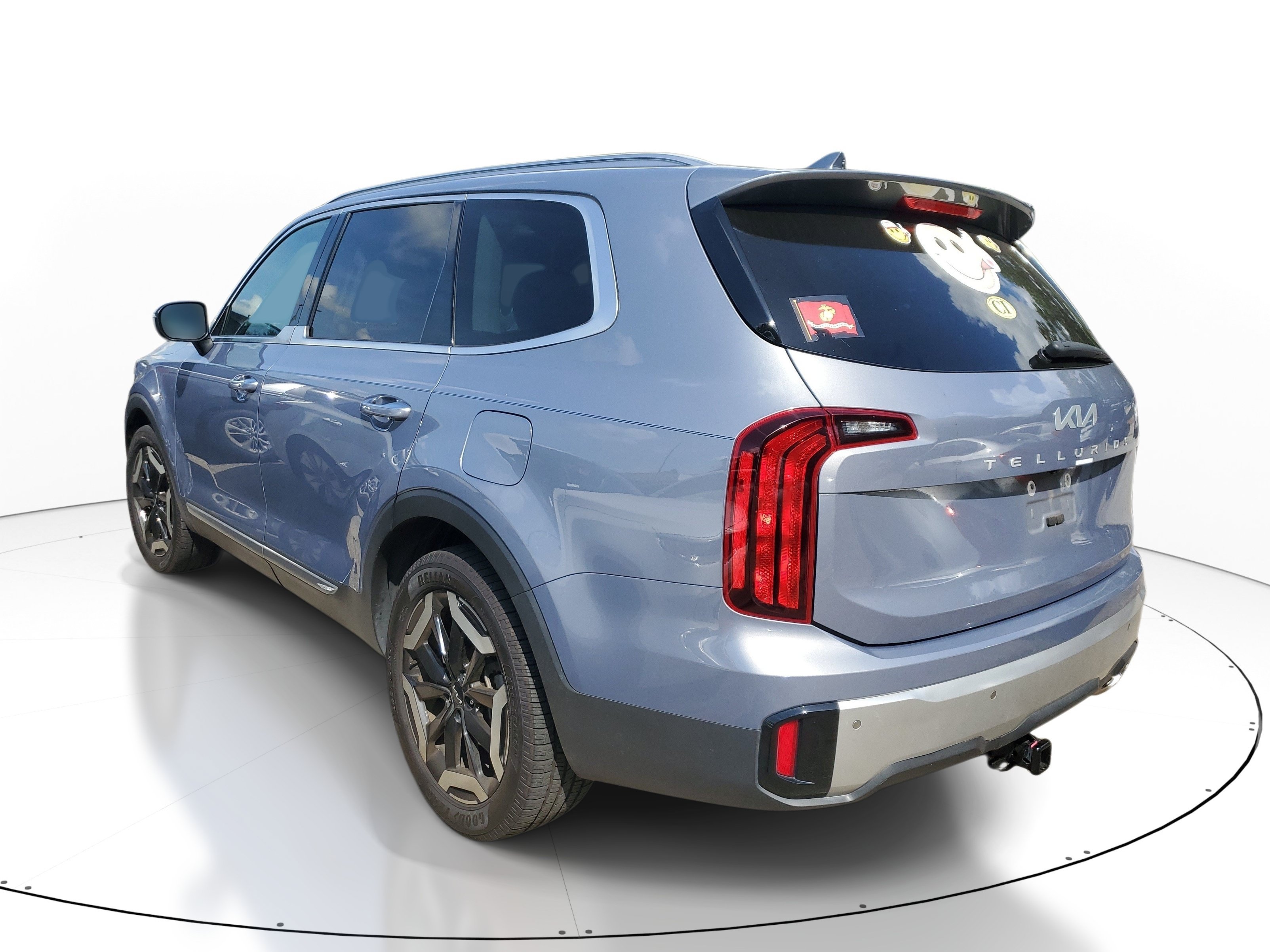 Used 2023 Kia Telluride S w/ S Sunroof Package FWD image 4