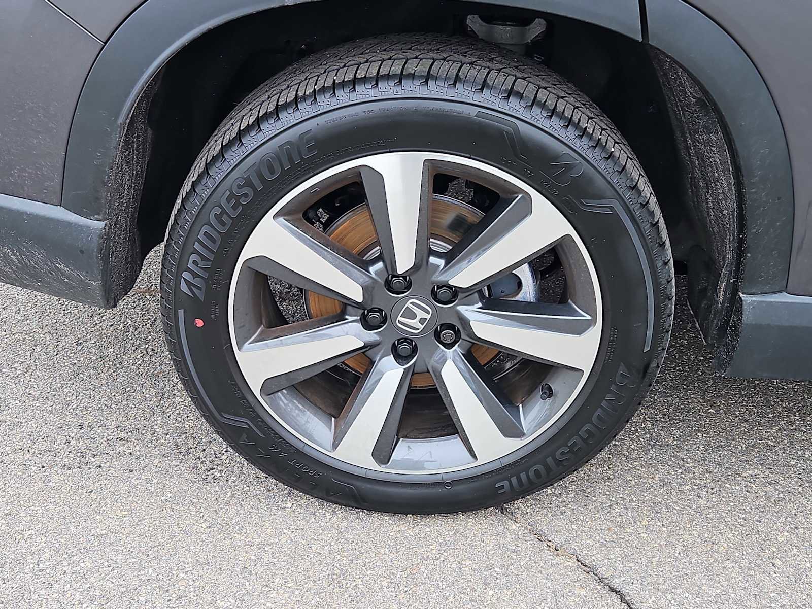 Certified 2025 Honda Pilot Touring image 4