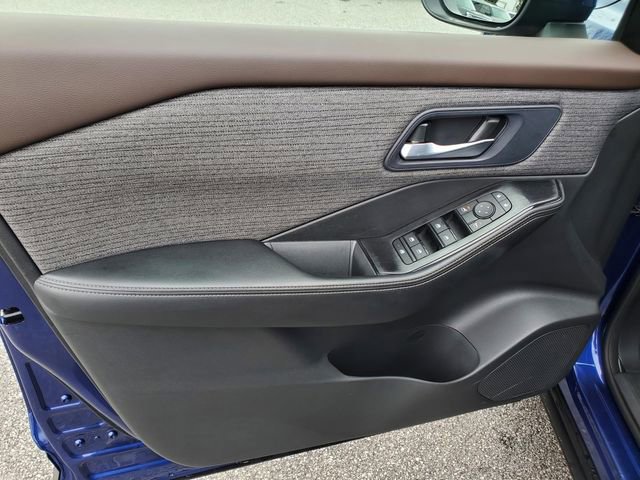 Certified 2023 Nissan Rogue SV image 15