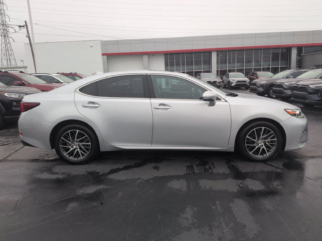 Used 2017 Lexus ES 350 w/ Premium Package FWD image 7