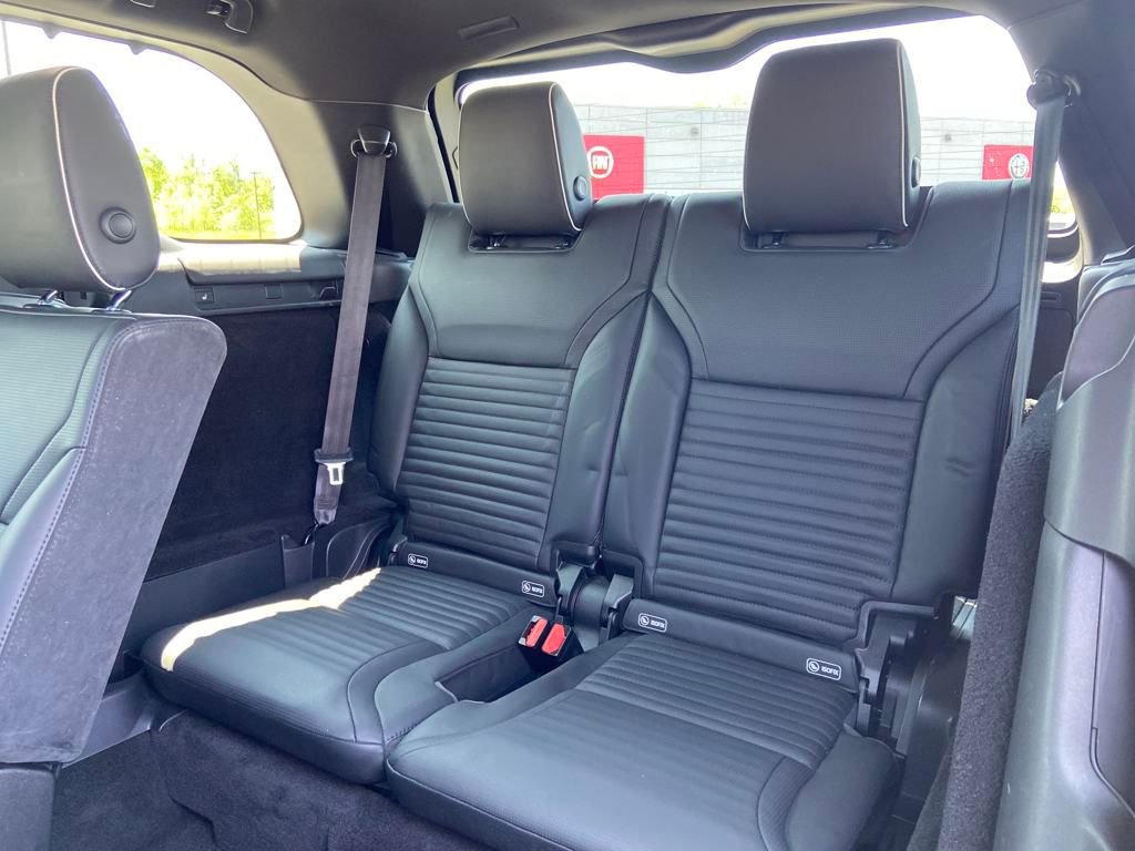 Used 2019 Land Rover Discovery HSE Luxury image 21