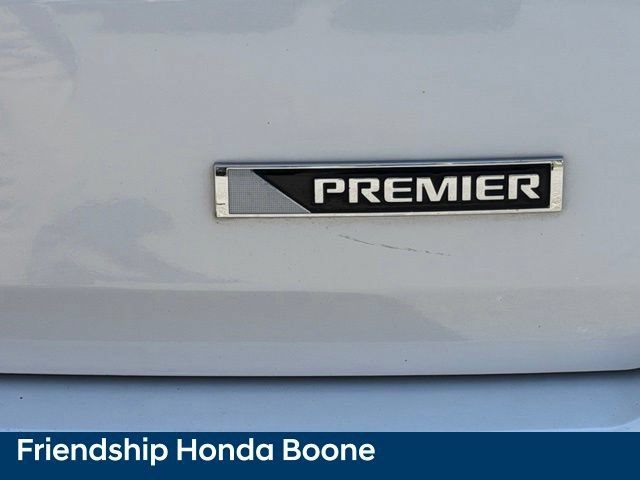 Used 2018 Chevrolet Traverse Premier w/ Driver Confidence II Package FWD image 13