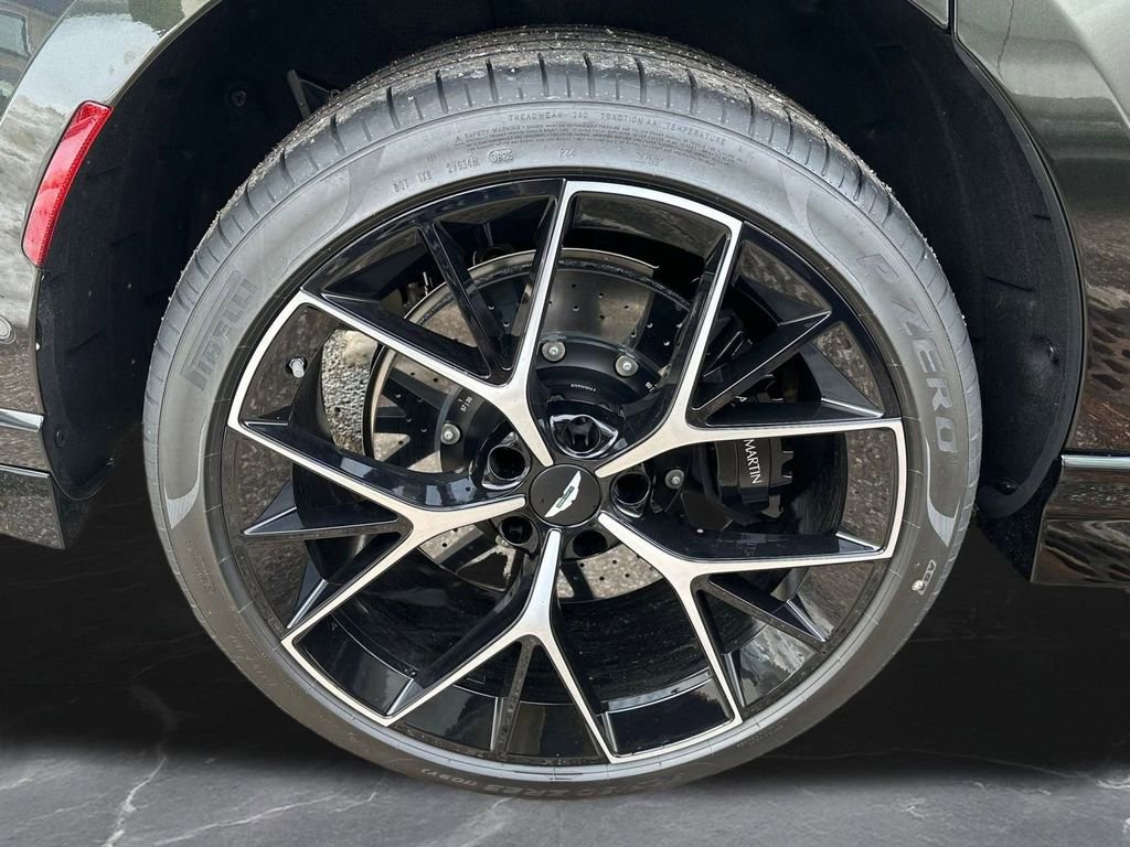 New 2026 Aston Martin DBX 707 image 29