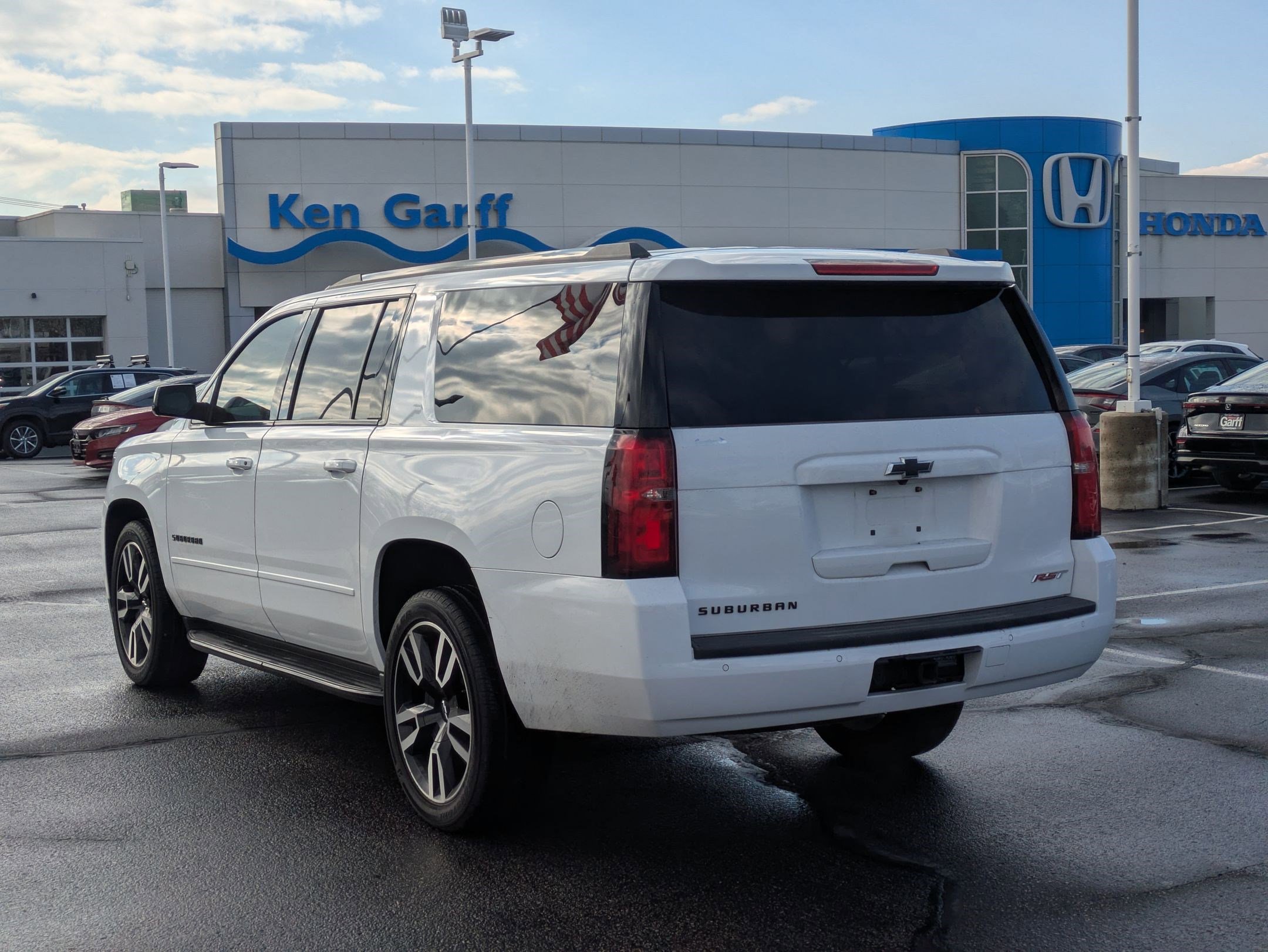 Used 2020 Chevrolet Suburban Premier image 8