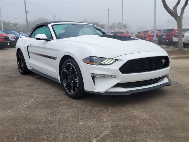 Used 2020 Ford Mustang GT Premium w/ Equipment Group 401A image 2