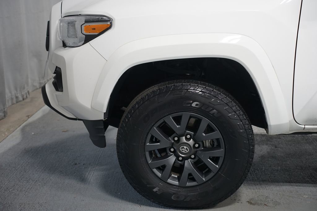 Certified 2023 Toyota Tacoma SR5 w/ SR5 Appearance Package image 5