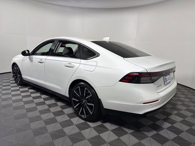 Used 2023 Honda Accord Touring image 5