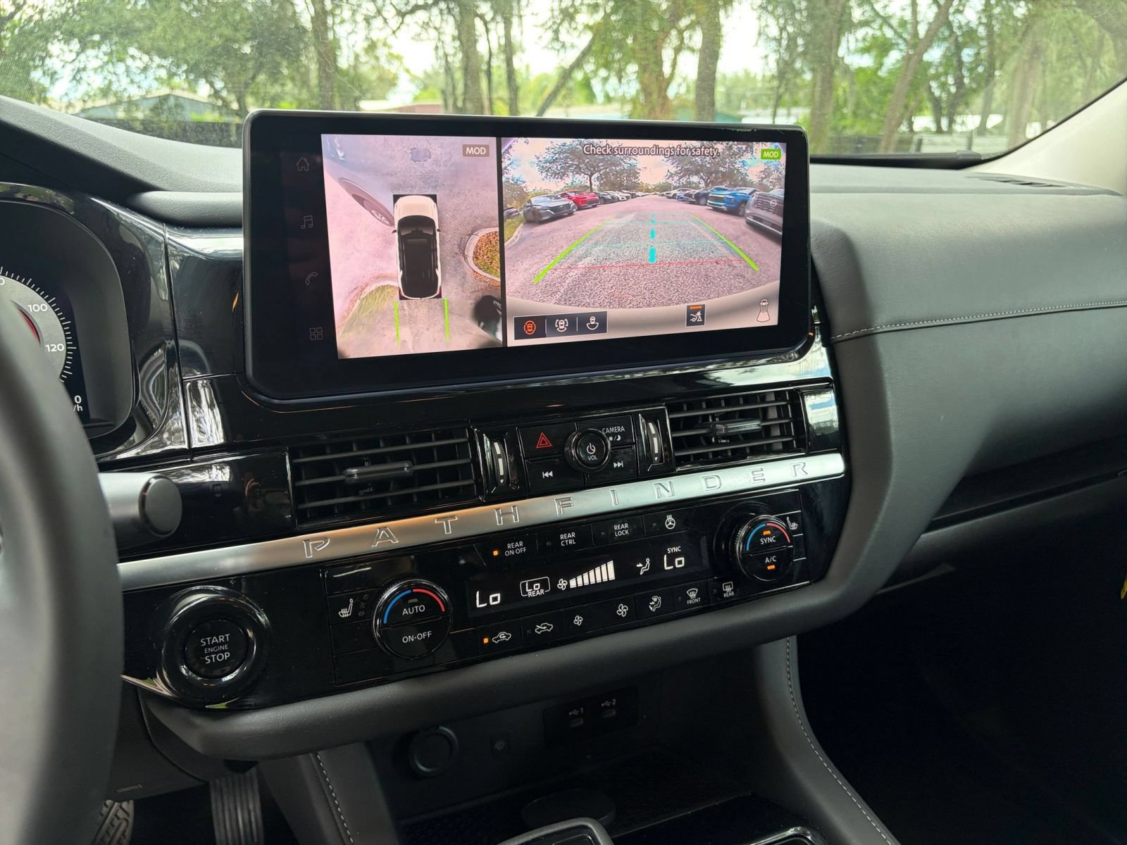 Used 2026 Nissan Pathfinder SL FWD image 26