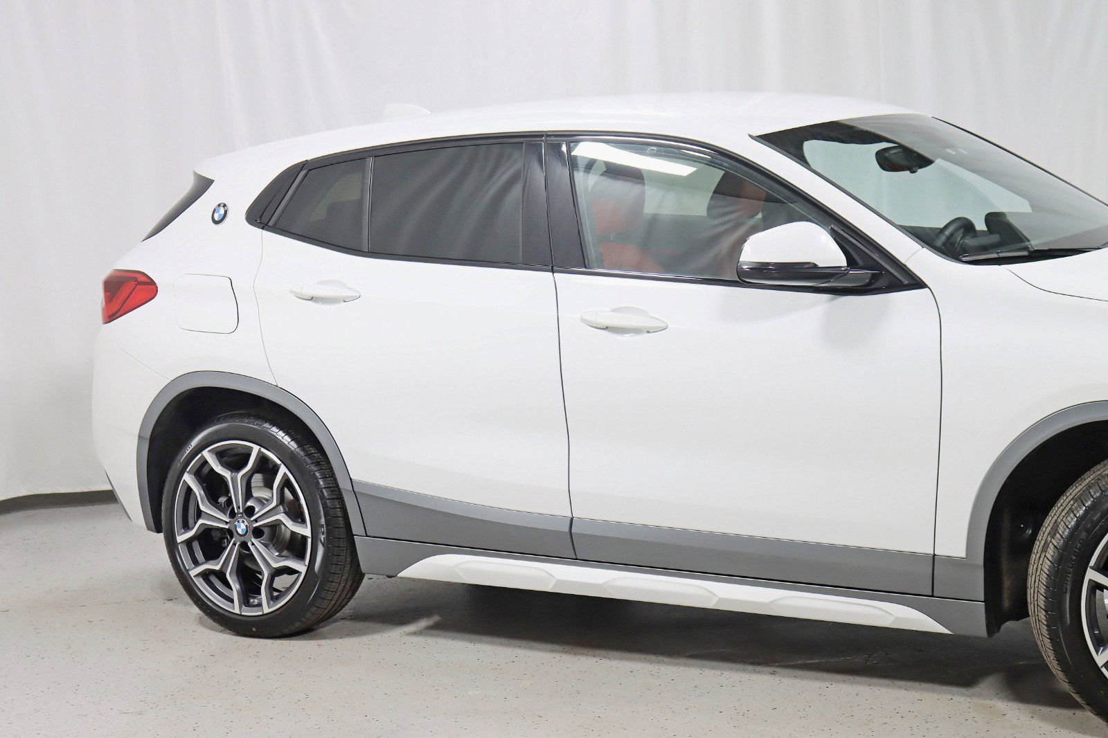 Used 2018 BMW X2 xDrive28i image 3