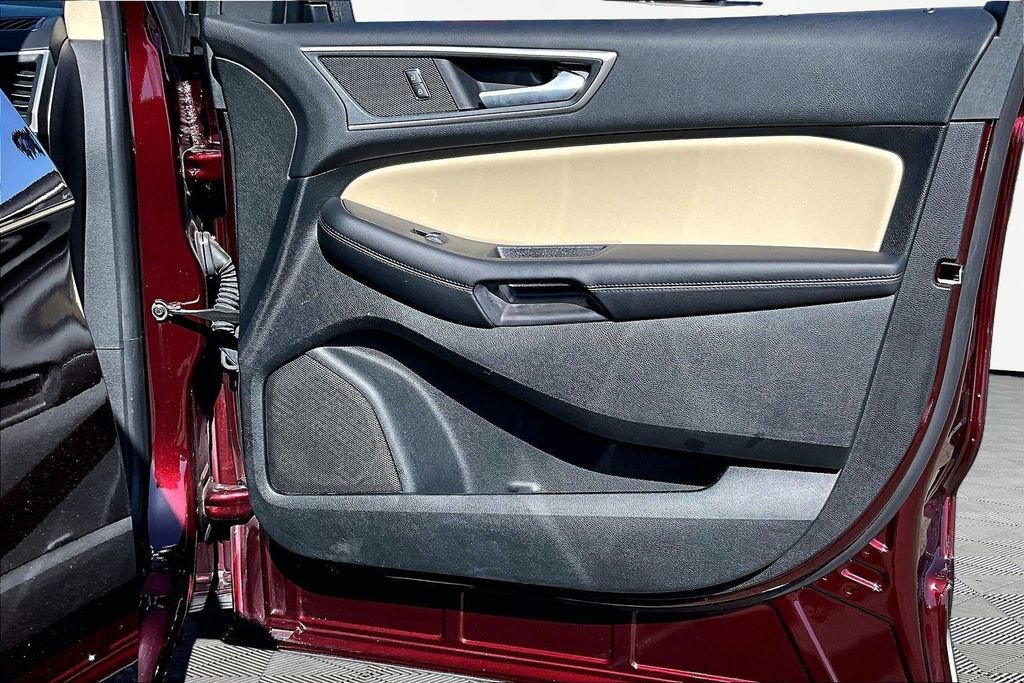 Certified 2024 Ford Edge SEL w/ Convenience Package AWD/4WD image 24