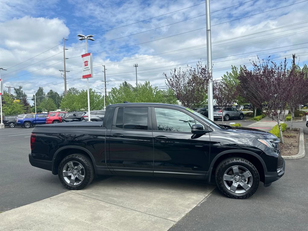 Used 2025 Honda Ridgeline TrailSport image 6