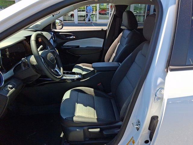 New 2026 Chevrolet Trax LT w/ Driver Confidence Package FWD image 10