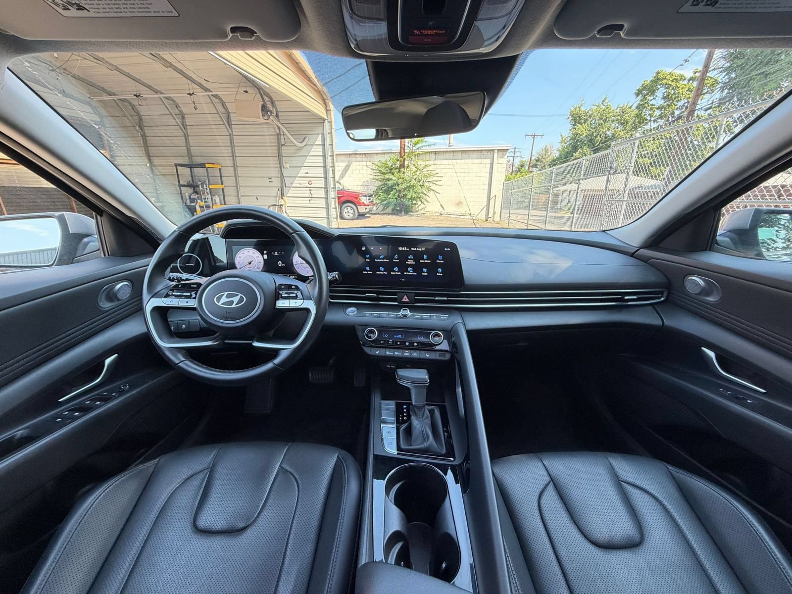 Used 2025 Hyundai Elantra Limited FWD image 34