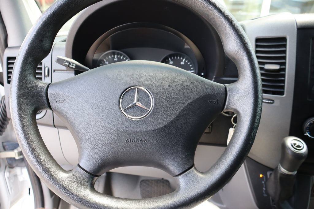 Used 2015 Mercedes-Benz Sprinter 2500 image 6