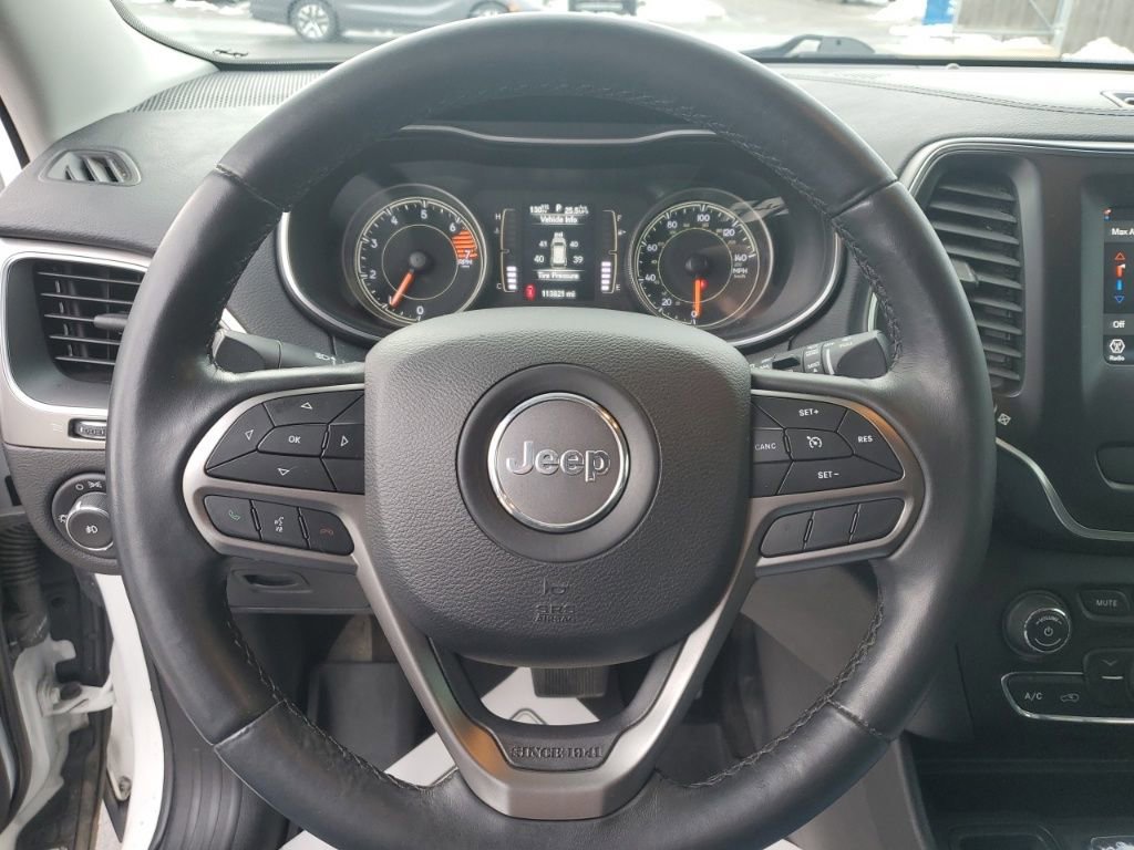 Used 2019 Jeep Cherokee Latitude Plus image 13