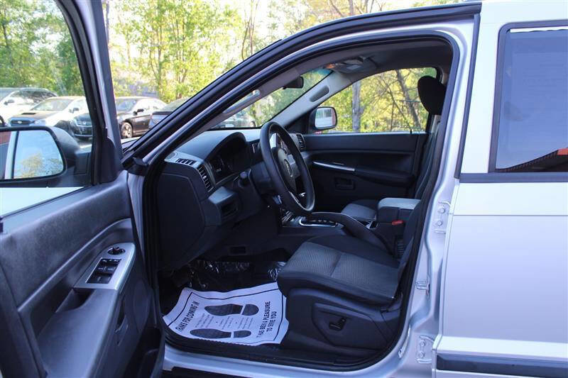 Used 2008 Jeep Grand Cherokee Laredo image 10