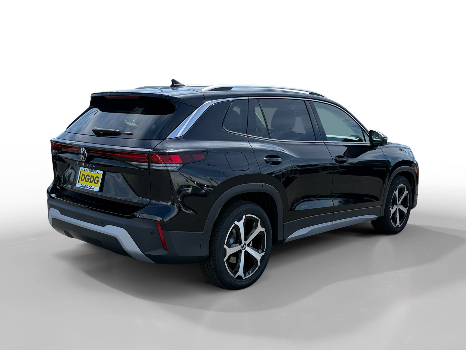 New 2026 Volkswagen Tiguan SE FWD image 5
