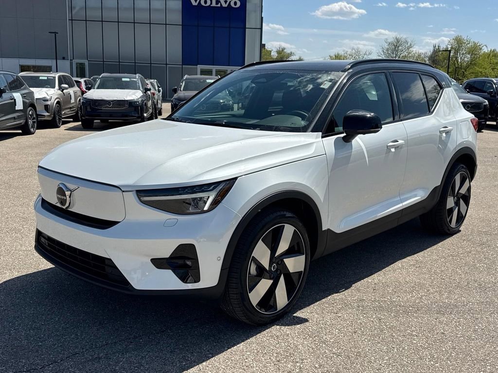 Certified 2023 Volvo XC40 Recharge Plus AWD/4WD image 1
