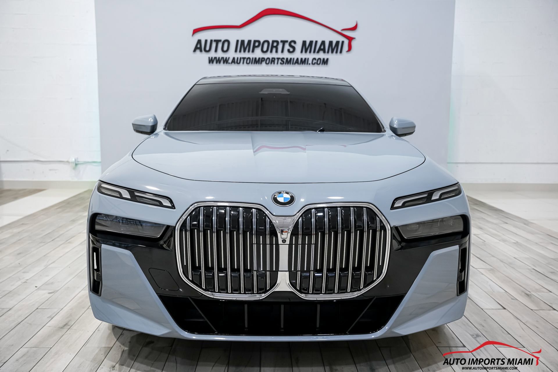 Used 2023 BMW 740i image 32