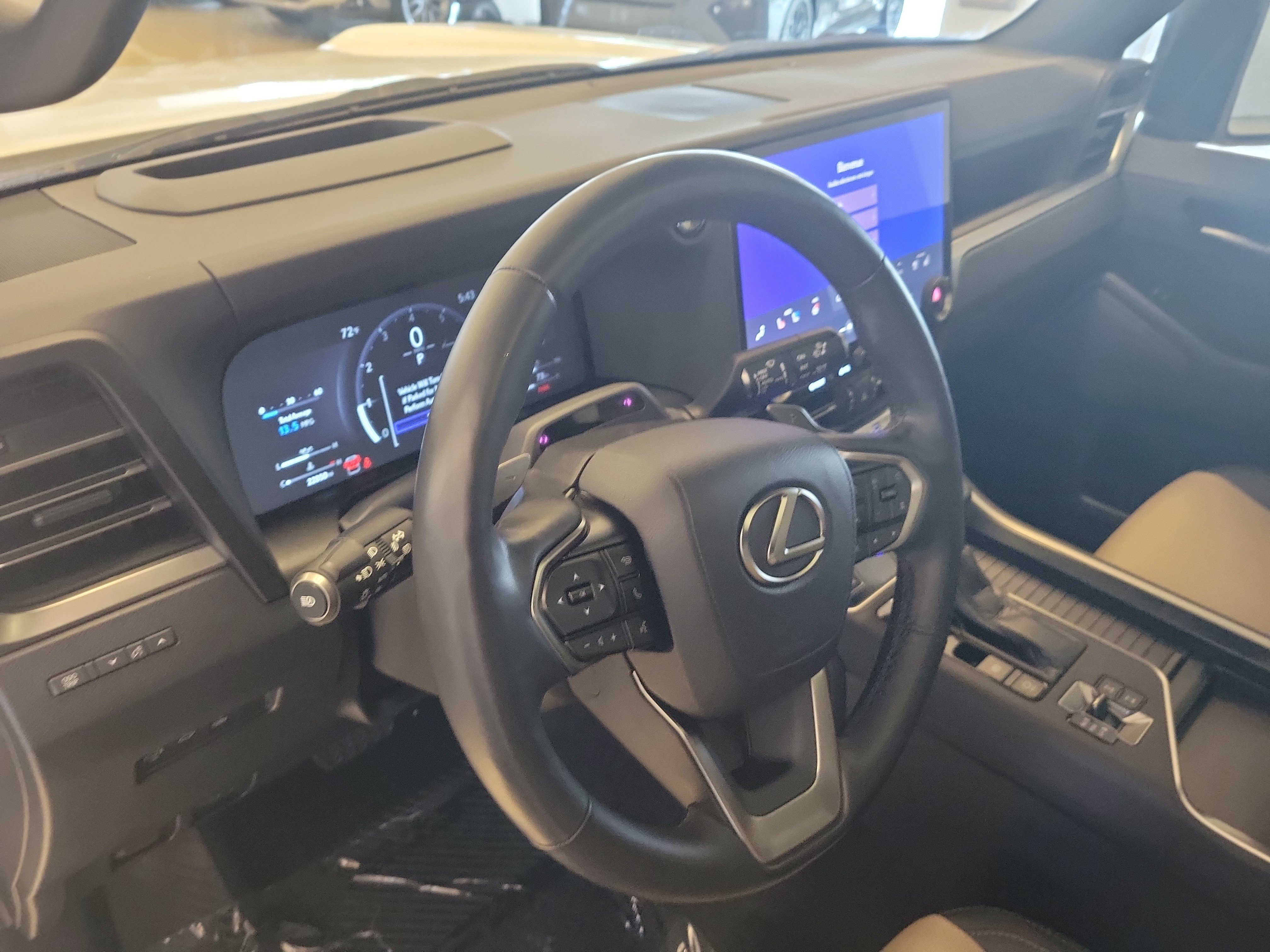 Used 2024 Lexus GX 550 AWD/4WD image 25