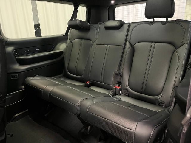 New 2026 Jeep Grand Wagoneer L Limited w/ Premium Group II AWD/4WD image 24