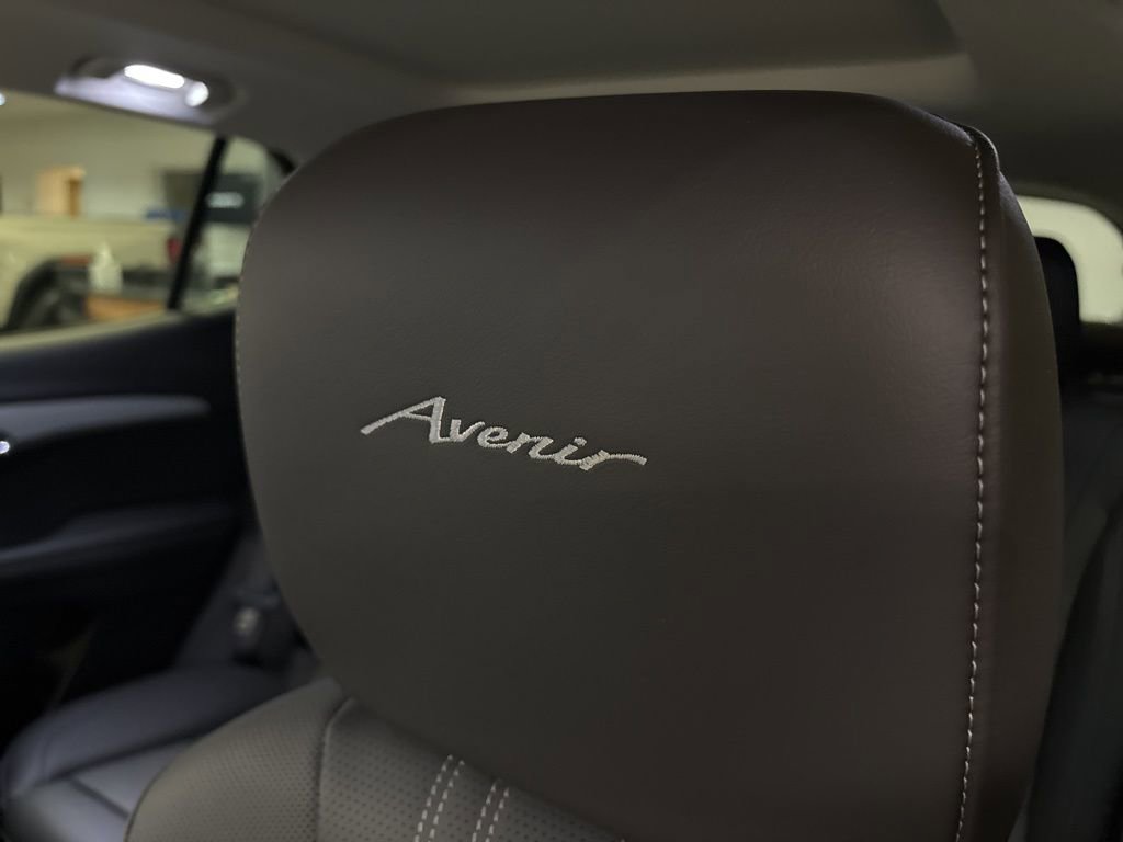 New 2026 Buick Envision Avenir image 17
