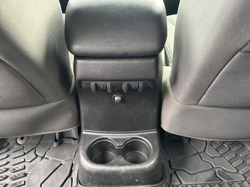 Used 2016 Jeep Wrangler Unlimited Rubicon w/ Connectivity Group image 40