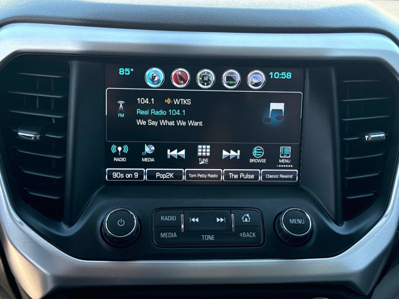 Used 2017 GMC Acadia SLT FWD image 25