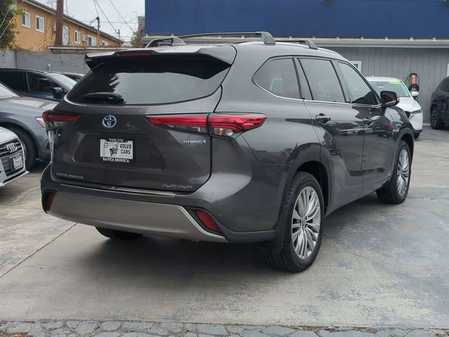 Used 2022 Toyota Highlander Platinum image 3