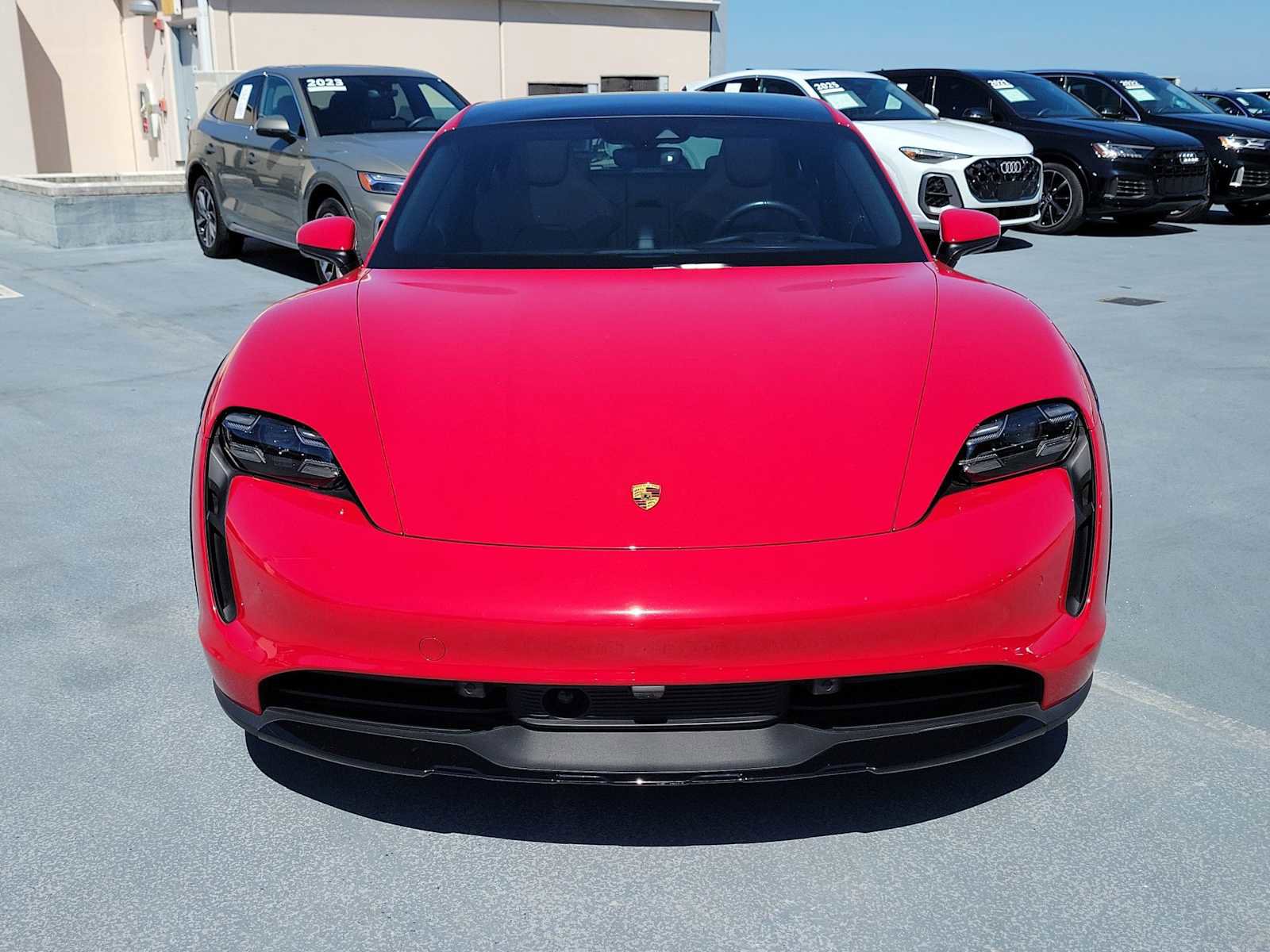 Used 2021 Porsche Taycan 4S image 9