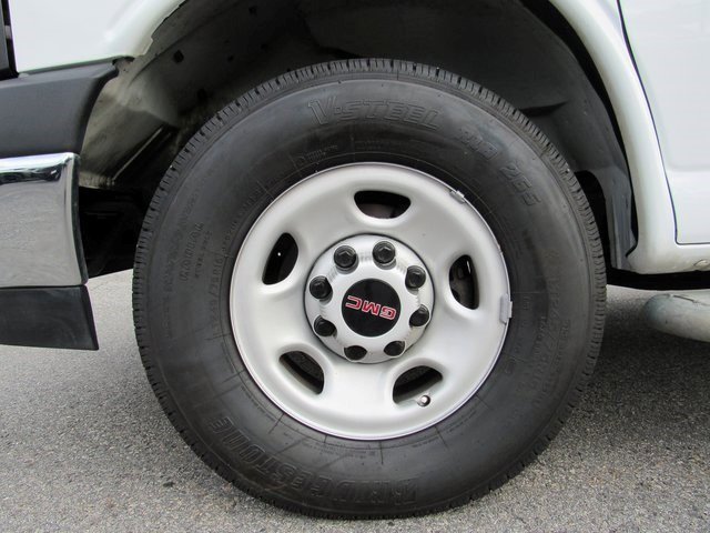 Used 2023 GMC Savana 2500 w/ Driver Convenience Package image 7