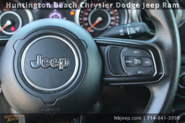 Used 2023 Jeep Wrangler Sport image 17