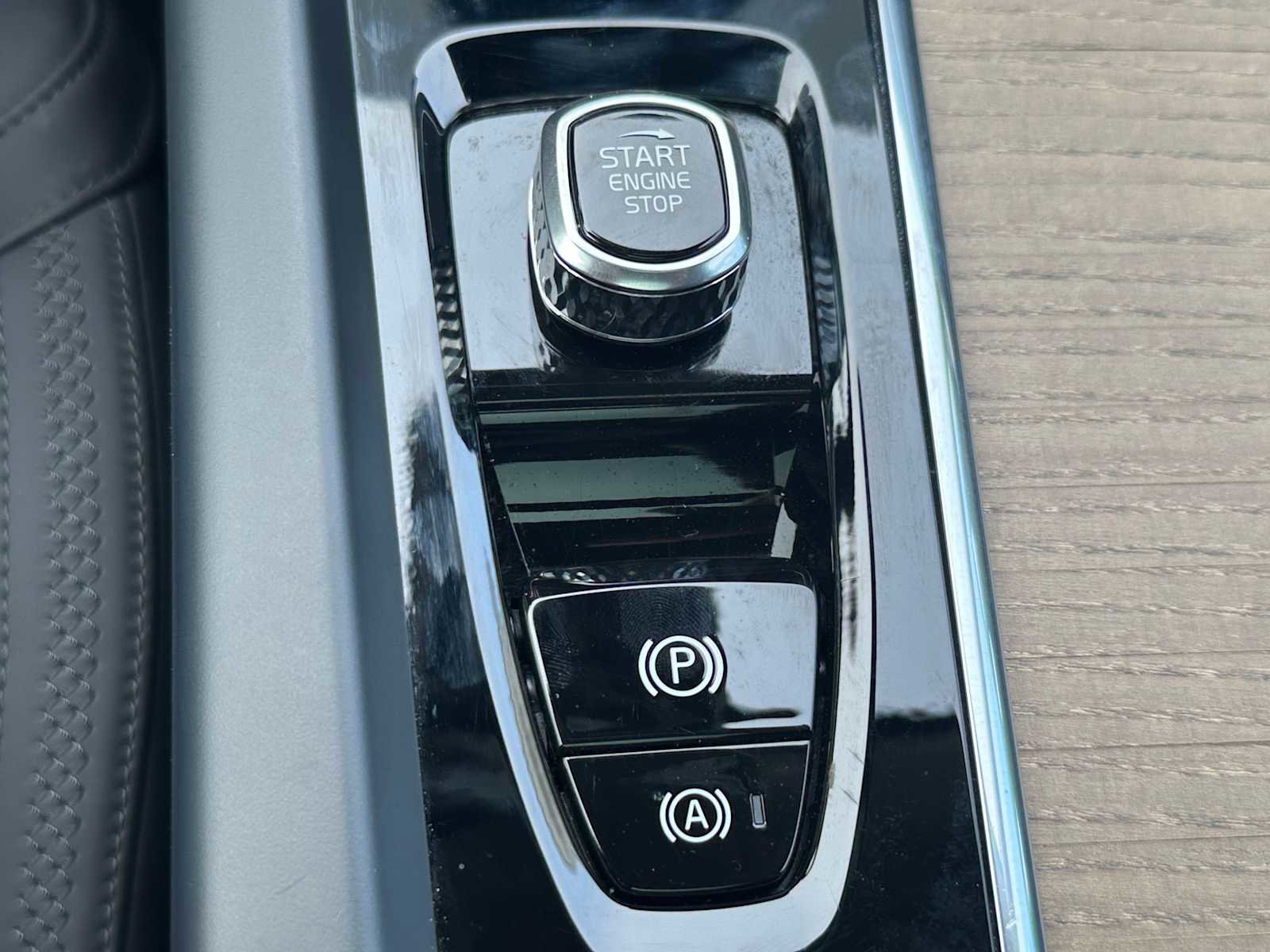 Used 2026 Volvo XC60 B5 Plus w/ Climate Package PRO image 32