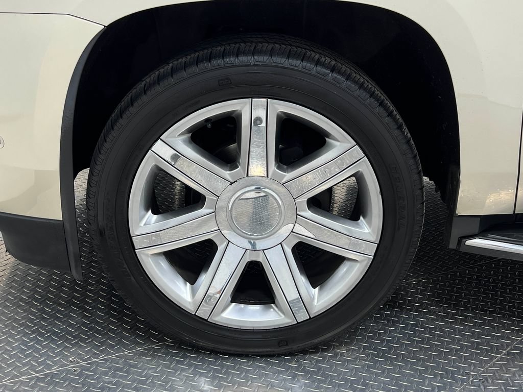 Used 2017 Cadillac Escalade Luxury AWD/4WD image 45