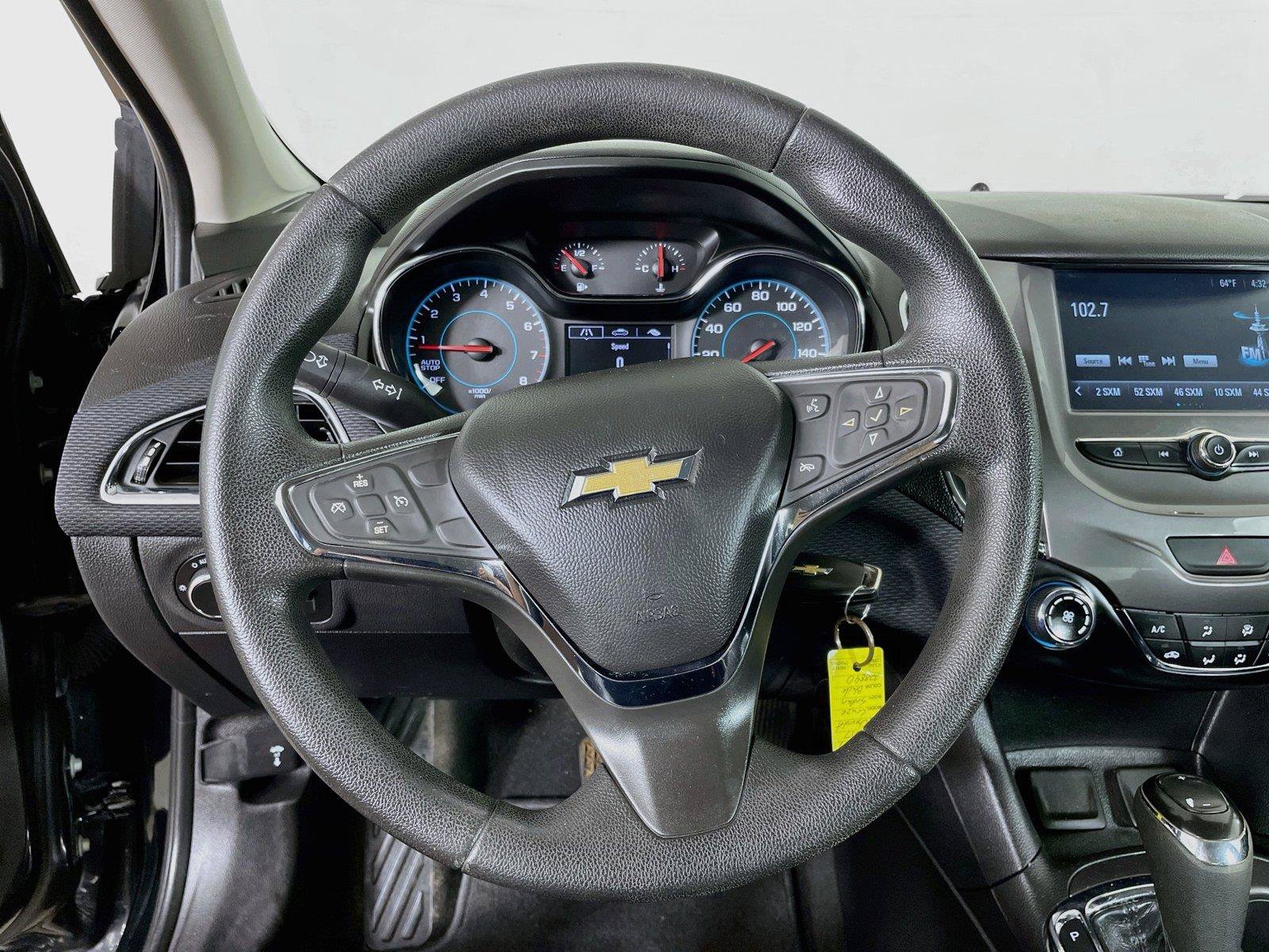 Used 2017 Chevrolet Cruze LT FWD image 17