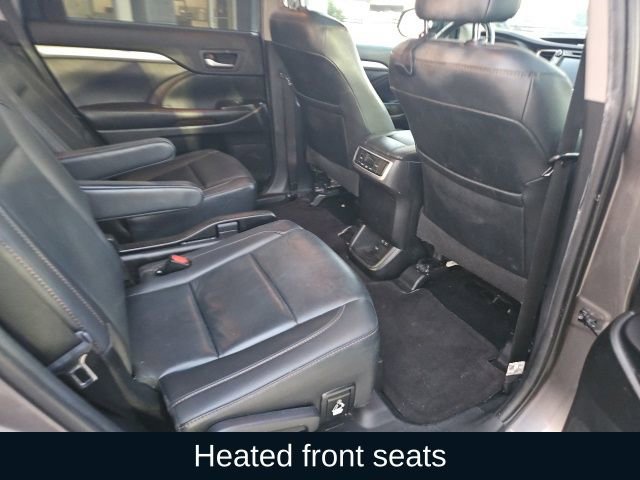 Used 2019 Toyota Highlander XLE image 26