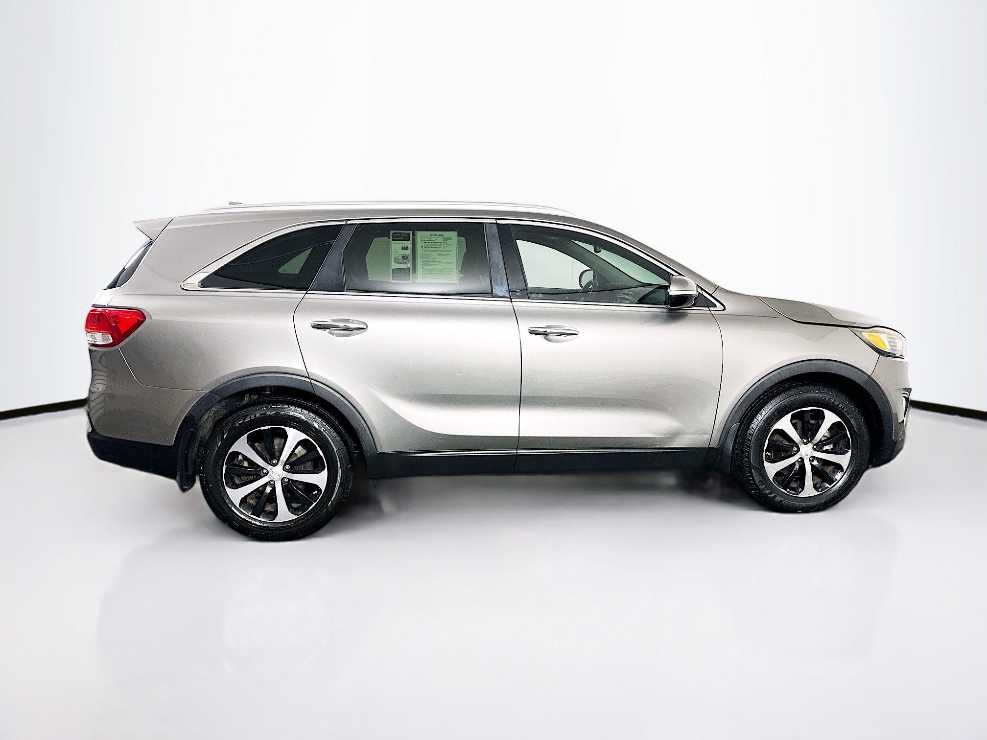 Used 2017 Kia Sorento EX FWD image 10