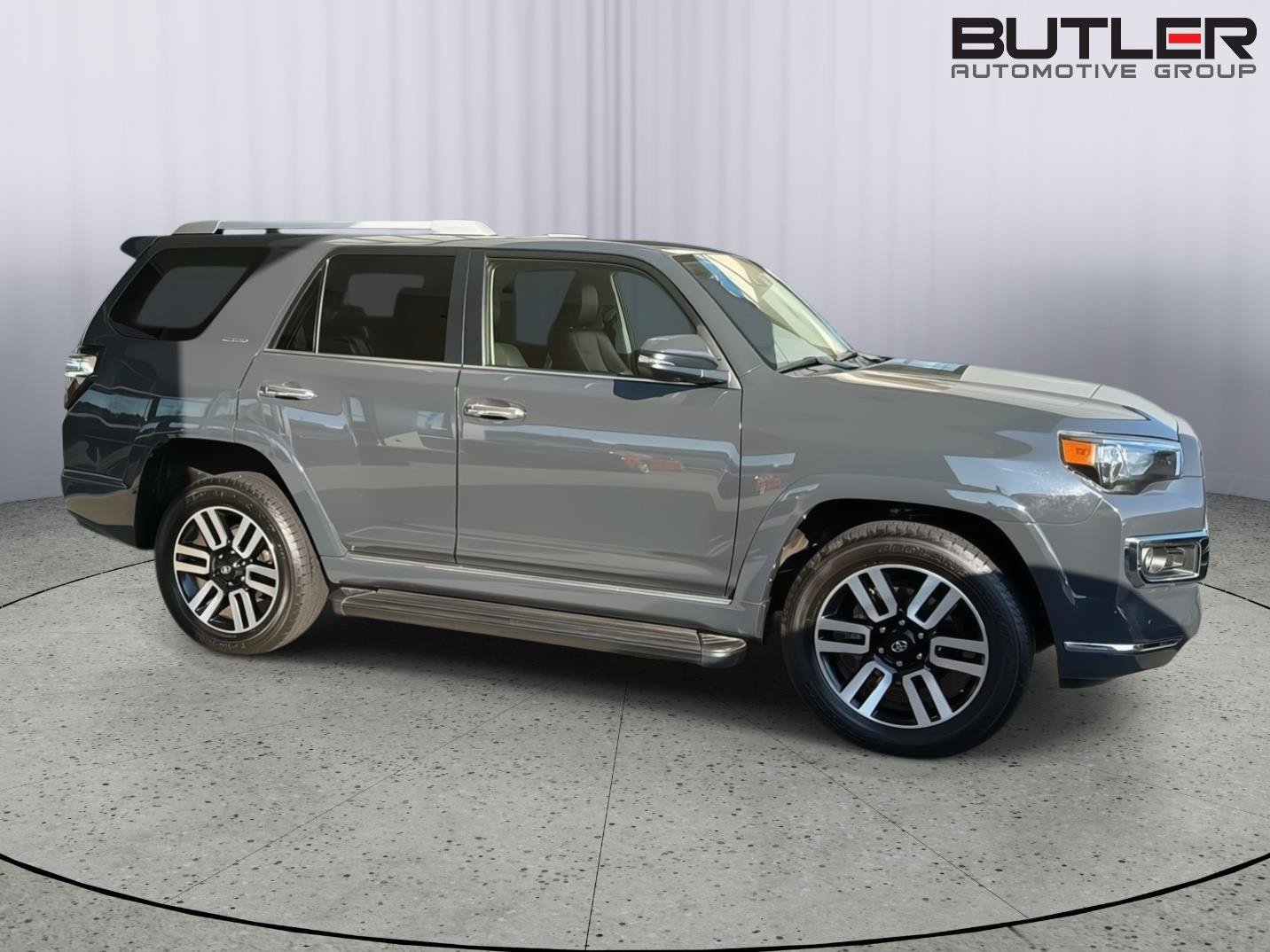 Used 2024 Toyota 4Runner Limited AWD/4WD image 3