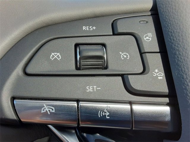 Used 2024 Cadillac XT6 Premium Luxury w/ Technology Package image 17