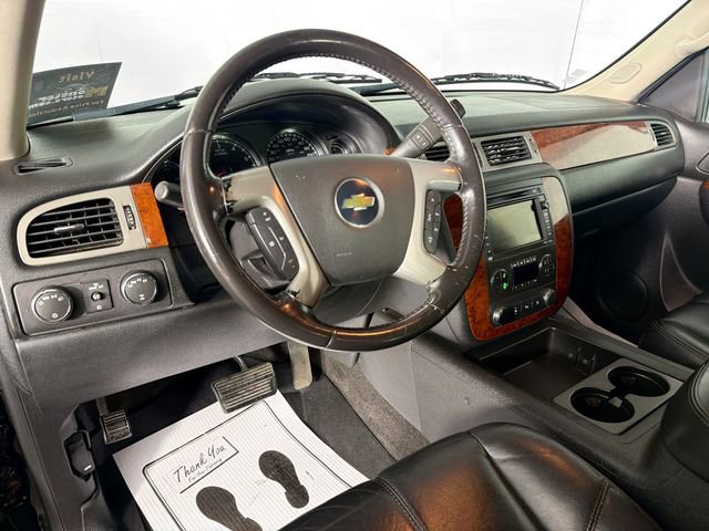 Used 2011 Chevrolet Avalanche LT w/ Luxury Package AWD/4WD image 9