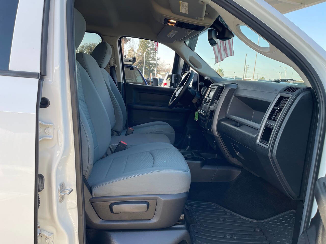 Used 2014 RAM 3500 Tradesman w/ Popular Equipment Group image 32