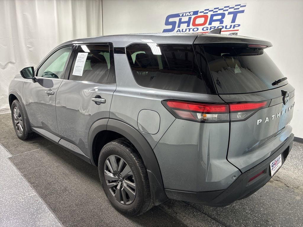 Used 2024 Nissan Pathfinder S image 7