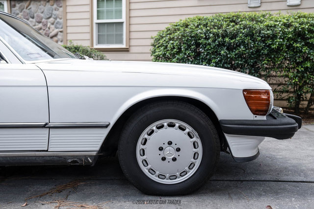 Used 1988 Mercedes-Benz 560 SL image 11