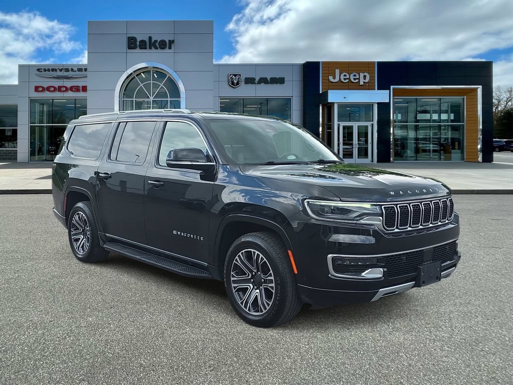 Used 2024 Jeep Wagoneer L Series II w/ Flexible Seating Group AWD/4WD image 1