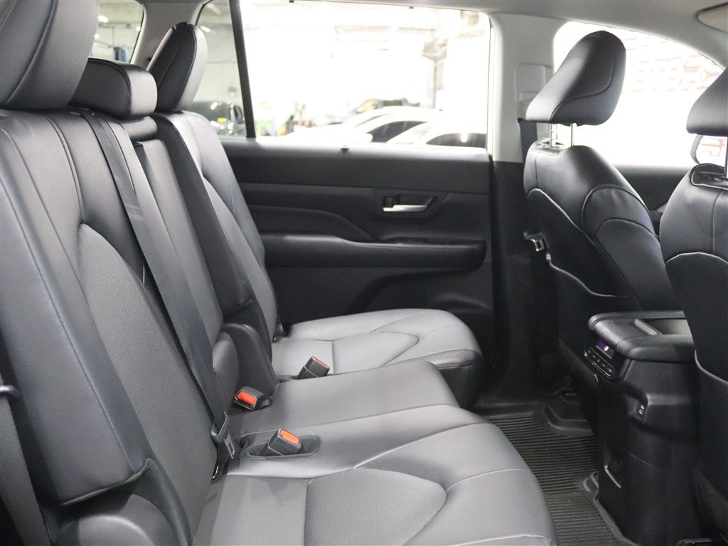 Used 2024 Toyota Grand Highlander XLE image 18