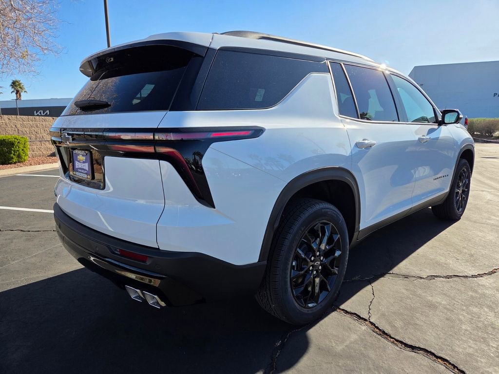 New 2026 Chevrolet Traverse LT w/ Midnight/Sport Edition FWD image 4