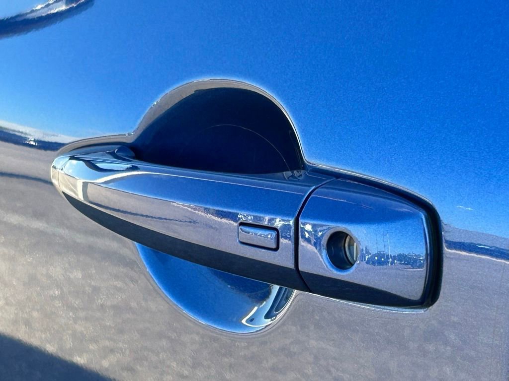 Used 2023 Nissan Rogue SV AWD/4WD image 42