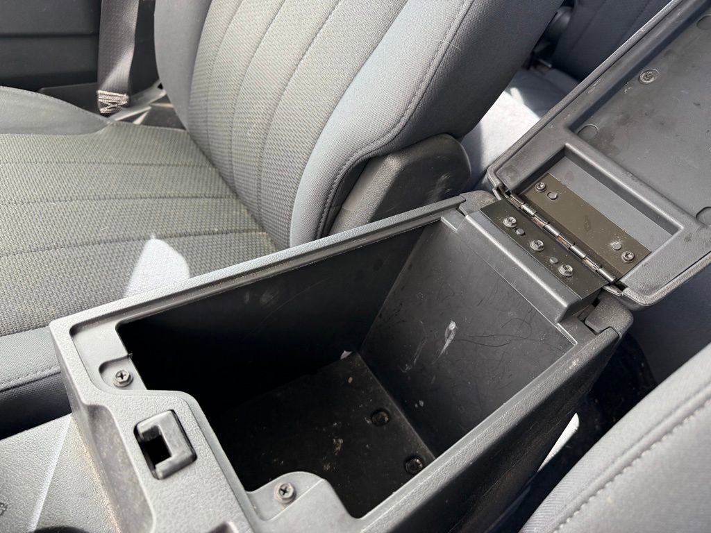 Used 2012 Jeep Liberty Sport w/ Driver Convenience Group image 21