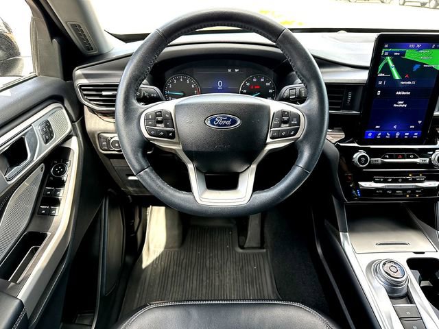 Used 2023 Ford Explorer Limited w/ Limited Technology Package image 24