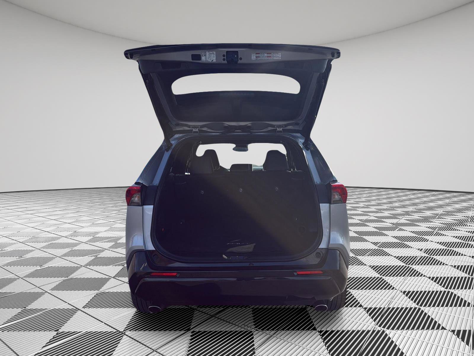 Used 2022 Toyota RAV4 XSE w/ Premium Package image 5